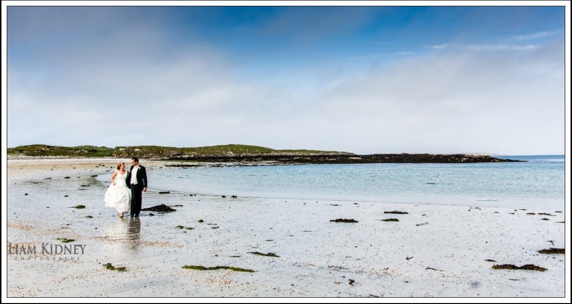 Read more about the article Wedding of Selina and Tomás, Inishbofin Church, Inishbofin House Hotel |Galway Photographer