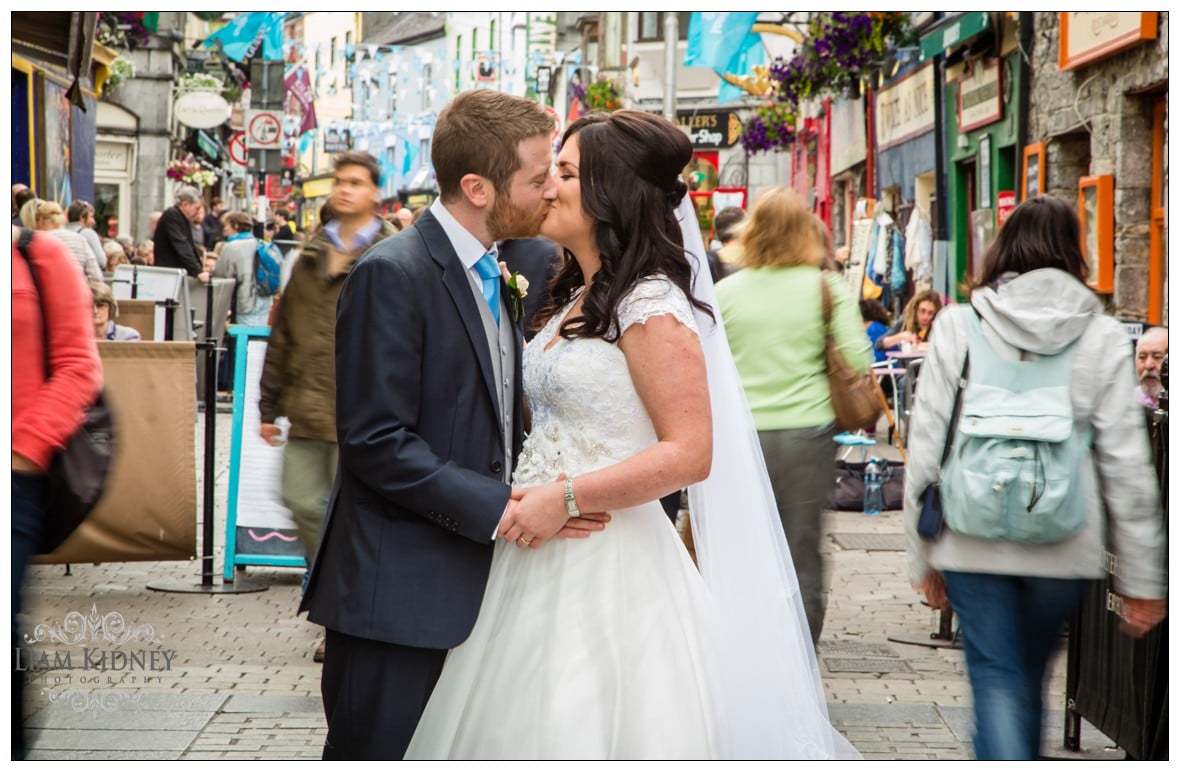 Read more about the article Galway Bay Hotel Wedding & Galway Cathedral Wedding